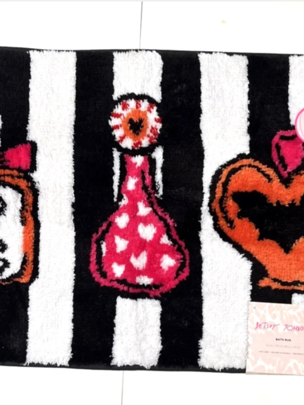 NWT Betsey Johnson Poison Bottle Bath Rug 20x30 Black White Pink Halloween